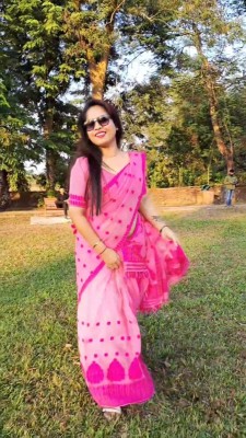 Divine Fabrics Woven Mekhela Chador Cotton Blend Saree(Pink)