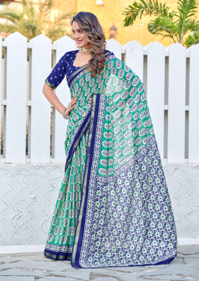 Divastri Floral Print Chanderi Cotton Blend Saree(Green)