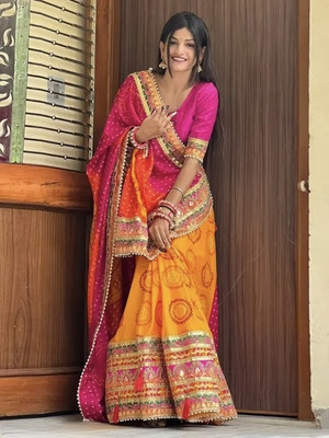 vallavi fashion Embroidered Bollywood Chiffon Saree(Yellow, Red)