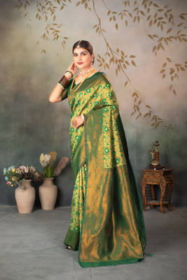 yourwish Woven, Embellished Banarasi Pure Silk, Raw Silk Saree(Green)