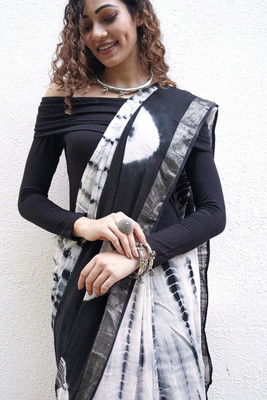 HITESH ENTERPRISE Digital Print Pochampally Cotton Linen Saree(Black)