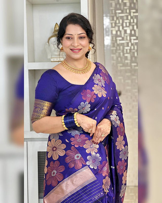 HouseOfCommon Self Design Banarasi Art Silk Saree(Multicolor)