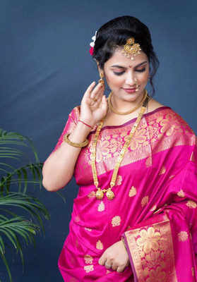 Omsaiarts Woven Kasavu Silk Blend Saree(Pink, Gold)