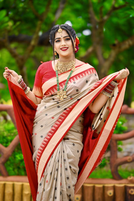 womensaree Woven Sambalpuri Cotton Blend Saree(Cream)