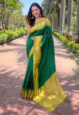 Tasrika Woven Bollywood Silk Blend Saree(Dark Green)