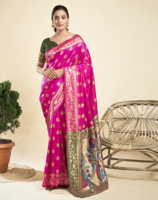 Divastri Self Design, Woven Paithani Silk Blend Saree(Magenta, Green)