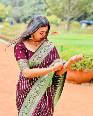 GATISHVAM TEXTILE Woven, Striped Banarasi Art Silk Saree(Maroon)