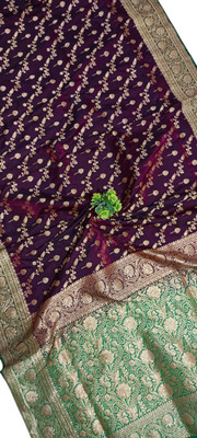 Subha collection Striped Banarasi Silk Blend Saree(Purple)
