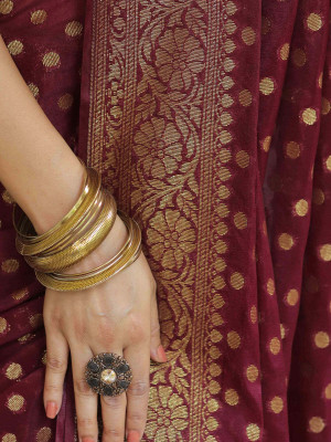 Dhruvil Impex Self Design Banarasi Silk Blend Saree(Maroon)