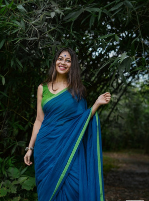 GOLU Solid/Plain Handloom Cotton Blend Saree(Light Blue)