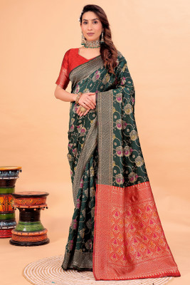 Saadhvi Woven Banarasi Pure Silk Saree(Green)