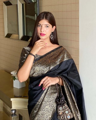 KHANJAN FASHION Geometric Print, Graphic Print, Woven Kanjivaram Silk Blend, Jacquard Saree(Black)