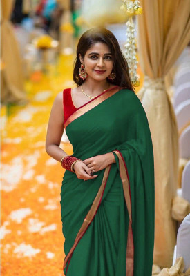 Sareez House Solid/Plain, Embellished Bollywood Georgette Saree(Dark Green)