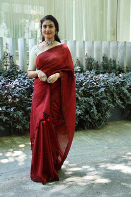 sourav biswas Solid/Plain Handloom Pure Cotton Saree(Red)