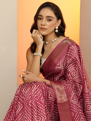 LIBAS Printed Daily Wear Silk Blend Saree(Magenta)