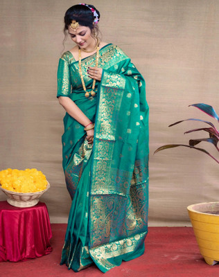 Divastri Woven, Embellished Banarasi Silk Blend, Jacquard Saree(Green, Gold)