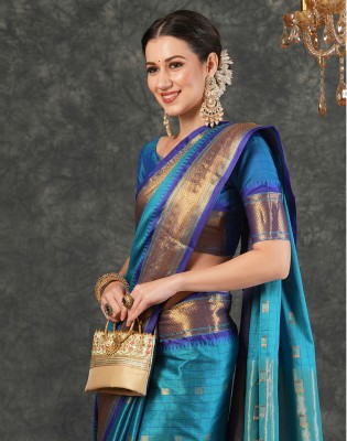 Satrani Woven, Embellished Kanjivaram Silk Blend, Jacquard Saree(Blue, Dark Blue)