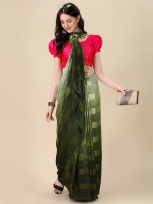 Hirvanti Fashion Self Design Bollywood Silk Blend Saree(Green)