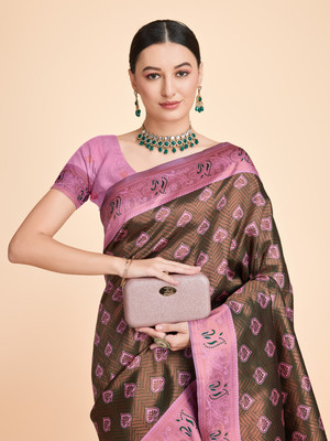 sarify creation Floral Print Kanjivaram Silk Blend Saree(Multicolor)