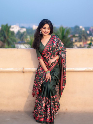 all about you Printed Daily Wear Silk Blend Saree(Black)