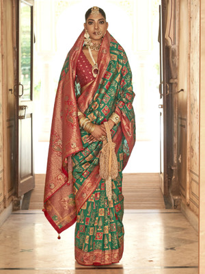 Tasrika Woven Banarasi Silk Blend Saree(Green)