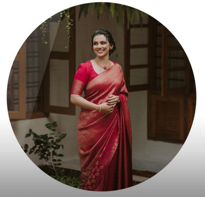 Miren Self Design Banarasi Jacquard Saree(Red)