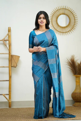 Priva Fashion Woven Banarasi Silk Blend Saree(Light Blue)