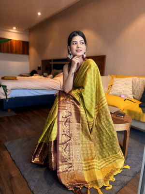yourwish Woven, Self Design Bollywood Cotton Silk, Jacquard Saree(Light Green, Maroon, Gold)