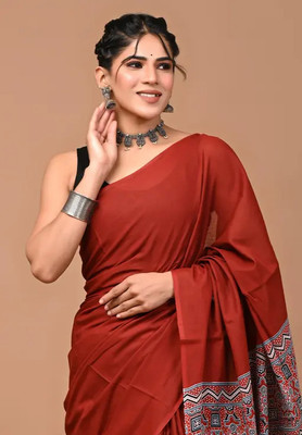 havya creation Digital Print Bollywood Crepe Saree(Multicolor)