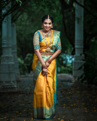 Rudr Venture Graphic Print Banarasi Silk Blend Saree(Yellow)