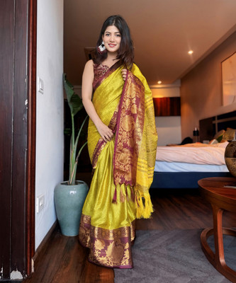 Aika Woven Kanjivaram Silk Blend Saree(Maroon)