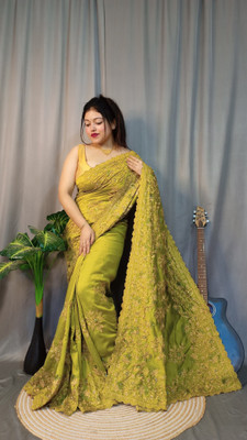 Dona Sharee Embroidered Bollywood Silk Blend Saree(Green)