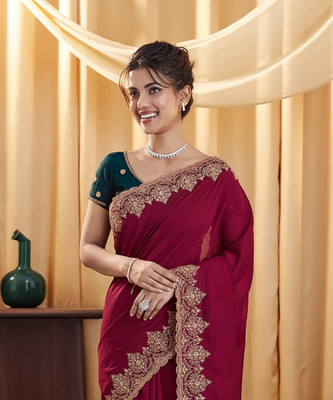 Samah Embroidered, Embellished Bollywood Silk Blend Saree(Red)