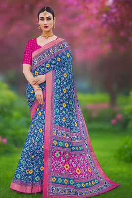 Sarkar Textiles Floral Print Patola Pure Silk Saree(Blue)