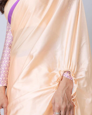 RAGISHA ENTERPRISE Digital Print Bollywood Crepe Saree(Beige)