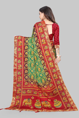 MAHALACMI FAB Self Design Bollywood Georgette Saree(Green, Red)