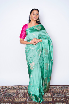 Dridh Textiles Floral Print Banarasi Silk Blend Saree(Light Green)