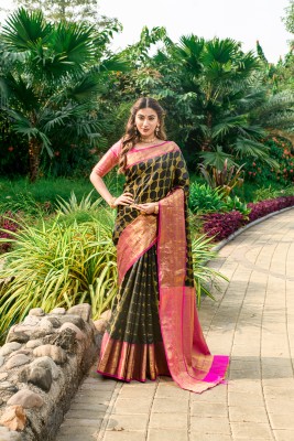 OFLINE SELECTION Printed Paithani Silk Blend Saree(Multicolor)