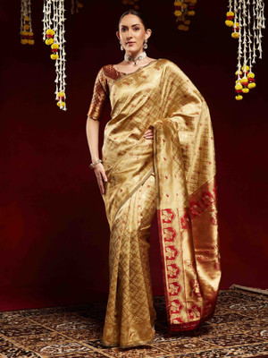 Divastri Printed Kanjivaram Silk Blend Saree(Gold)