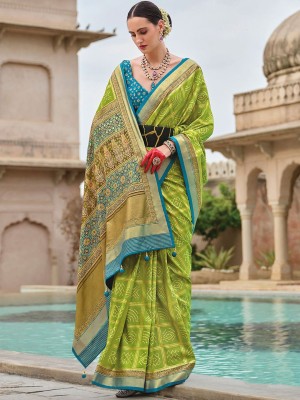 ANOUK Woven Bandhani Silk Blend Saree(Green)