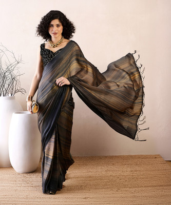 Divastri Self Design Bollywood Georgette Saree(Black)
