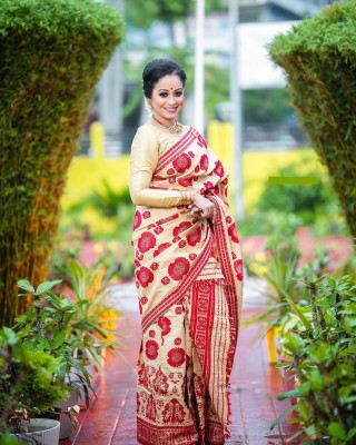Nimidiya Self Design, Woven Mekhela Chador Cotton Blend Saree(Beige, Red)