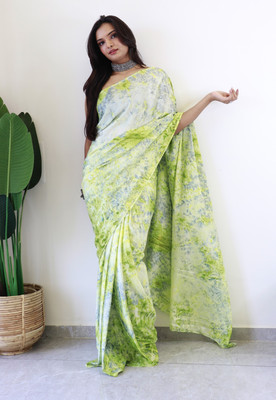 Divastri Printed Bollywood Silk Blend Saree(Green)