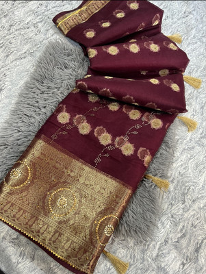 Divastri Embellished Banarasi Organza Saree(Magenta)