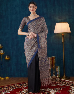Divastri Blocked Printed, Printed Daily Wear Crepe, Silk Blend Saree(Multicolor, Blue, Black)