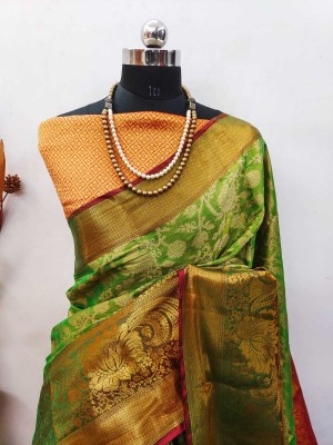 ASHTA Self Design, Woven Kanjivaram Art Silk, Pure Silk Saree(Green)