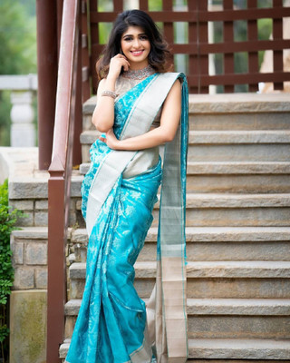 Divastri Woven Banarasi Silk Blend Saree(Blue)