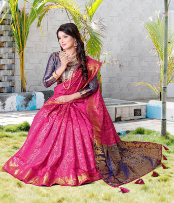 LAVYANSH CREATION Printed Patola Silk Blend Saree(Pink)