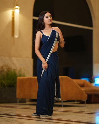 radhe creation Solid/Plain Bollywood Georgette Saree(Dark Blue)