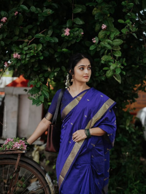 shree maruti fashion Solid/Plain Bollywood Cotton Linen Saree(Blue)